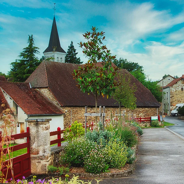 village écologique de Saint-Pierre-de-Frugie en Dordogne