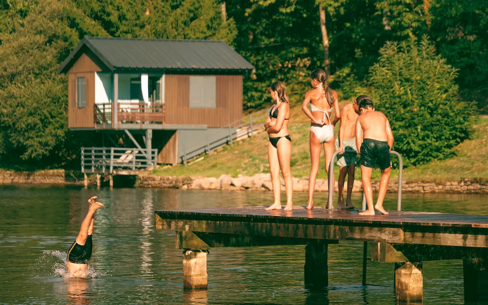 baignade en eau vive dans le lac